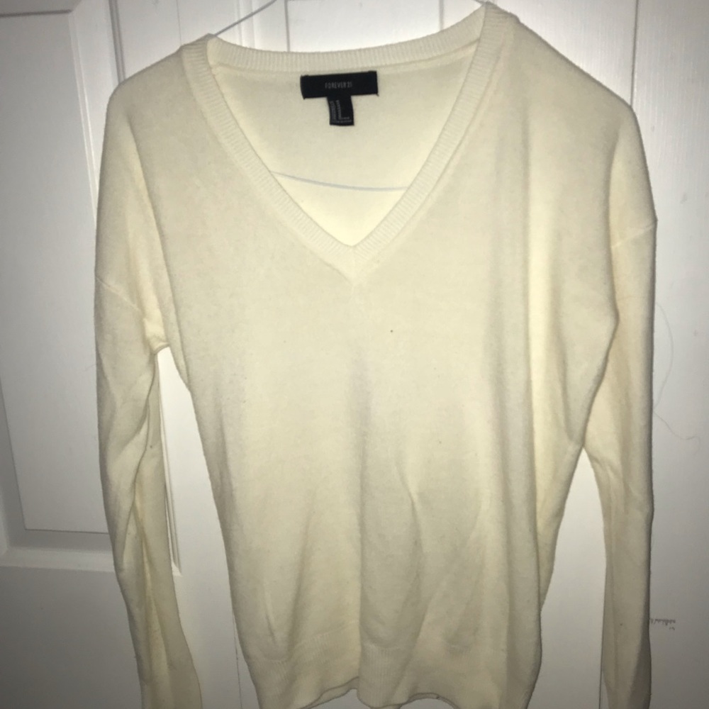 Cream v neck forever 21 Sweater